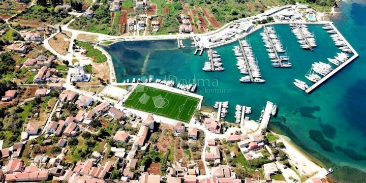 Land For sale SUTOMIŠĆICA