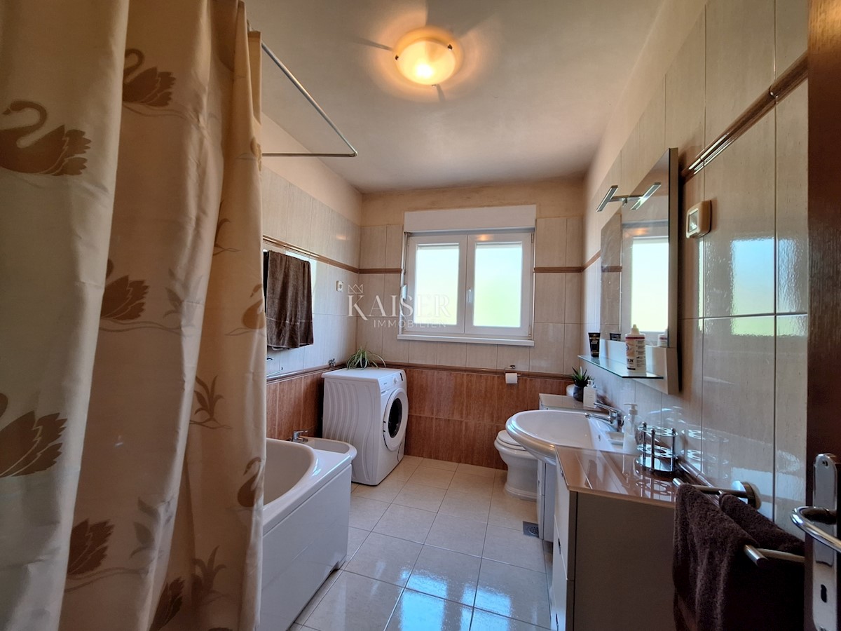 Apartment Zu verkaufen - PRIMORSKO-GORANSKA KASTAV