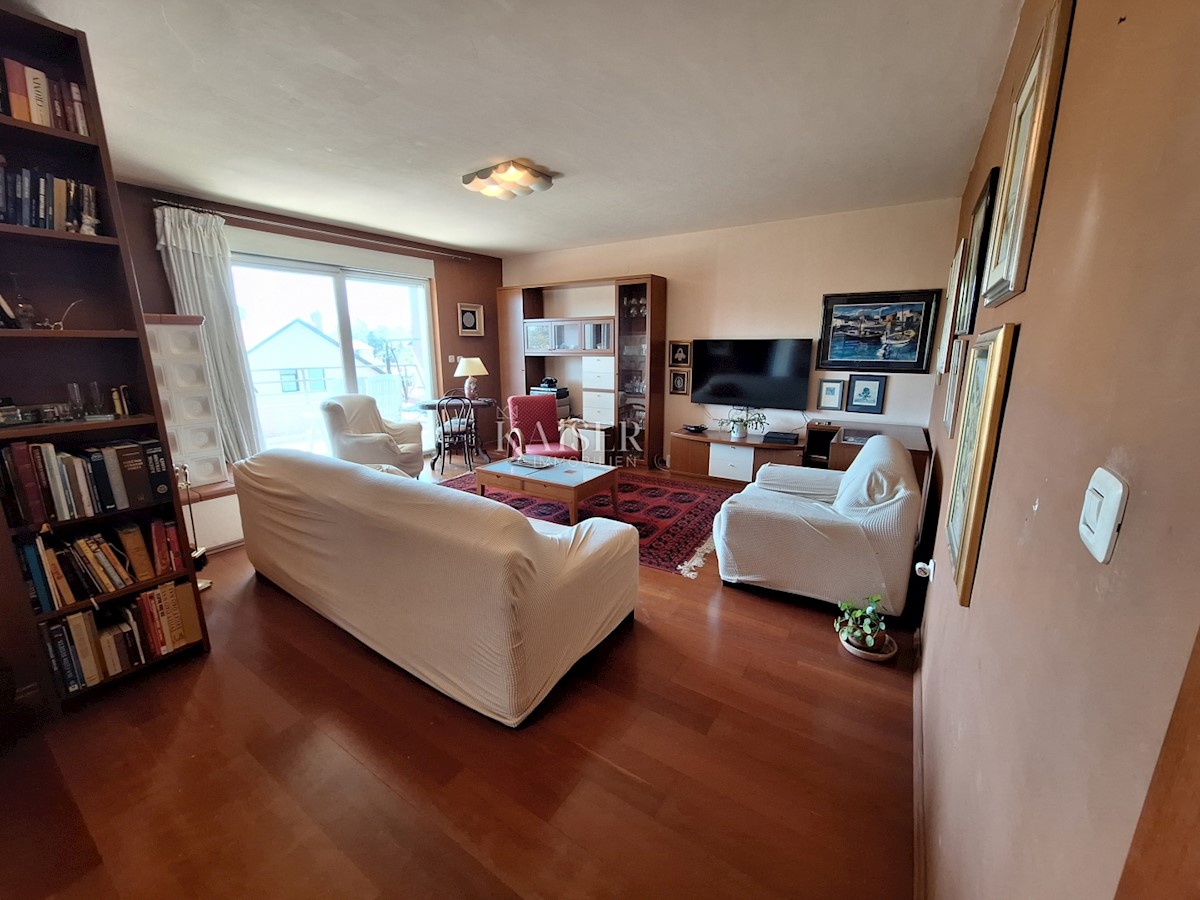 Apartment Zu verkaufen - PRIMORSKO-GORANSKA KASTAV
