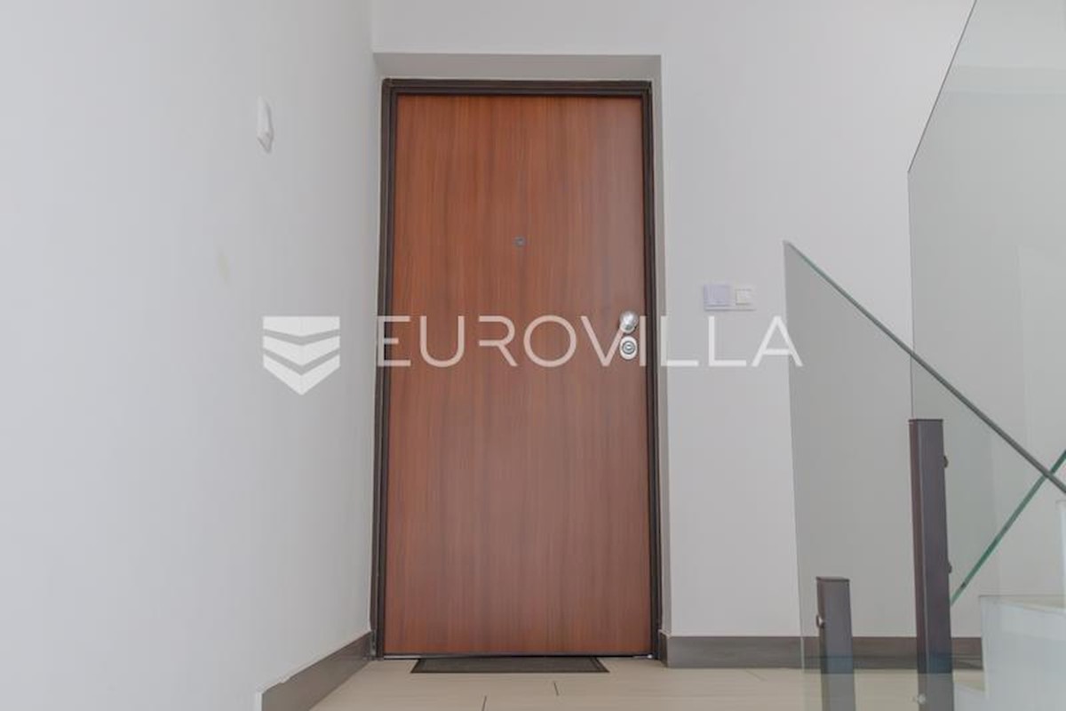 Apartmán Na prodej - OSJEČKO-BARANJSKA OSIJEK