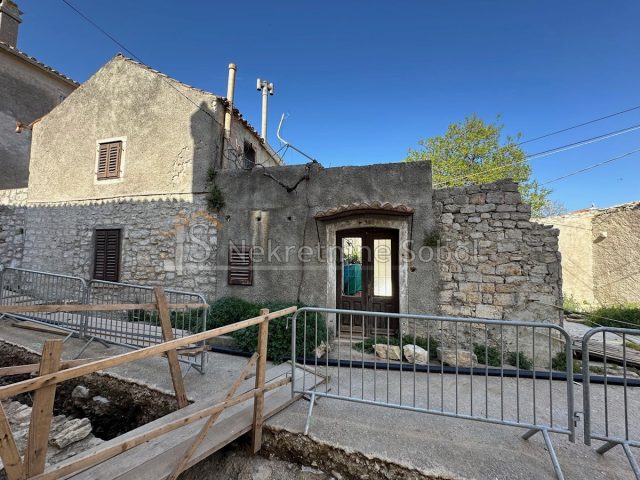 Kuća na prodaju 125 m² – Osor