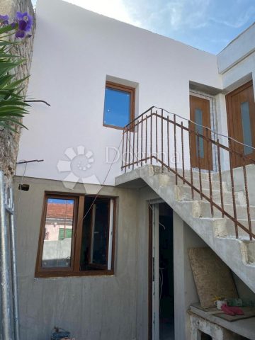 Apartmán na predaj 95 m² – Murter