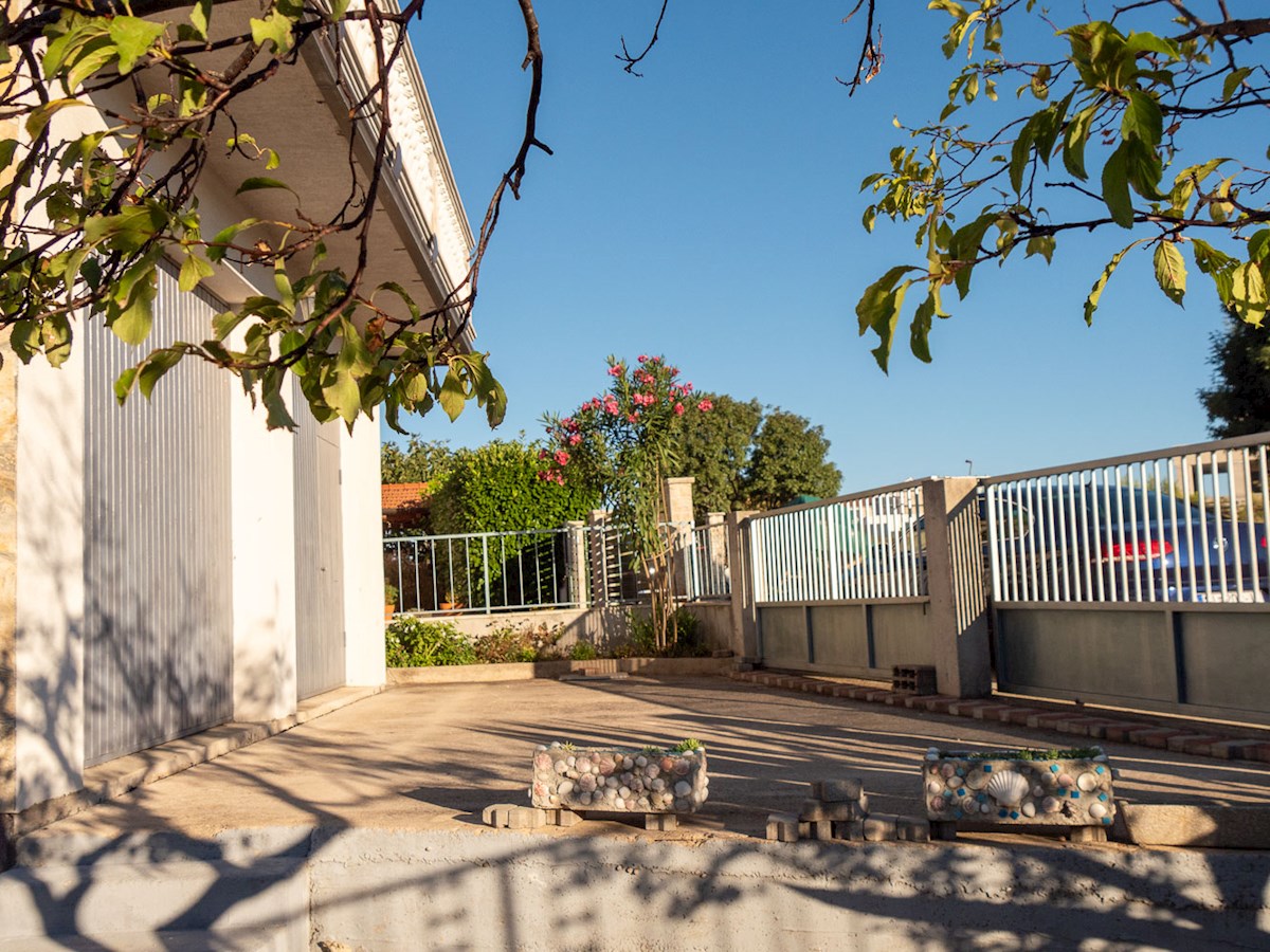 Haus Zu verkaufen - ŠIBENSKO-KNINSKA VODICE