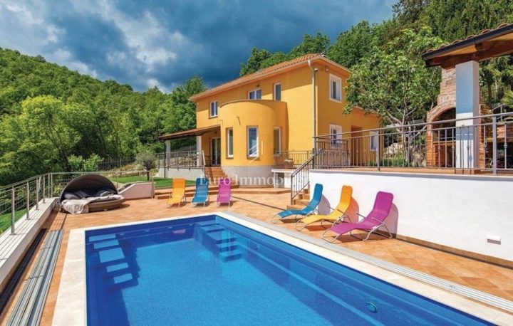 Hiša na predaj 192 m² – Opatija