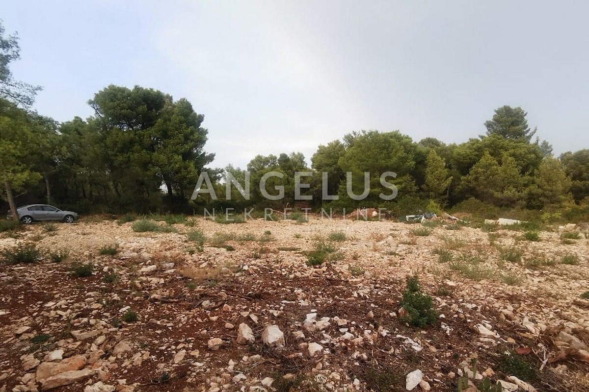 Land For sale - SPLITSKO-DALMATINSKA HVAR