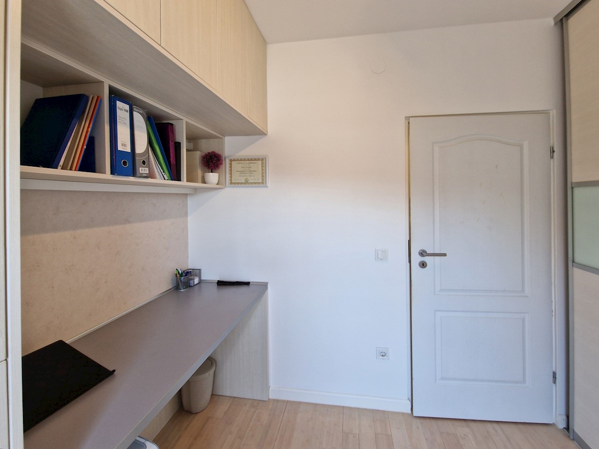 Apartma Na predaj - OSJEČKO-BARANJSKA OSIJEK