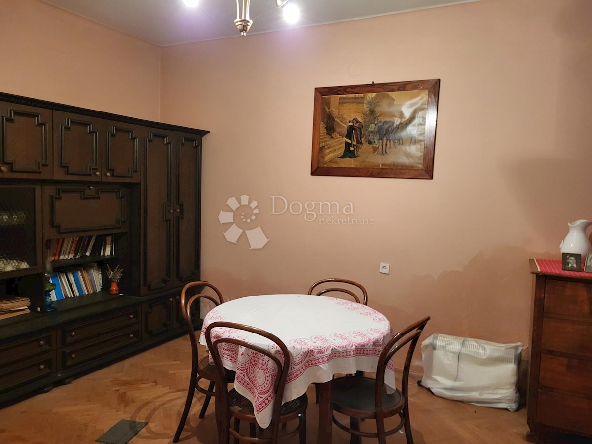 Kuća Na prodaju - PRIMORSKO-GORANSKA NOVI VINODOLSKI