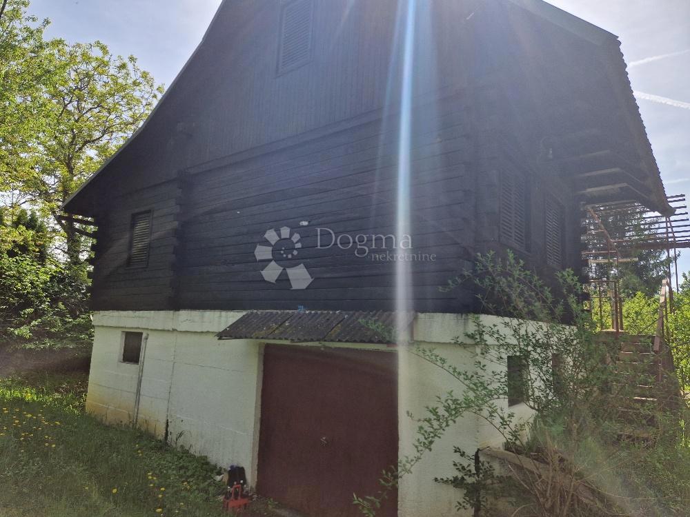 Dom Na predaj - KARLOVAČKA KARLOVAC