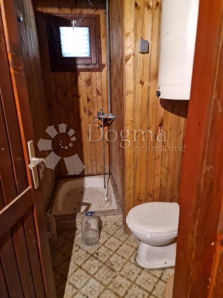 Dom Na predaj - KARLOVAČKA KARLOVAC