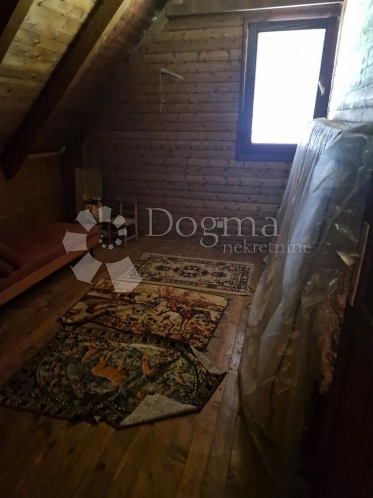 Dom Na predaj - KARLOVAČKA KARLOVAC