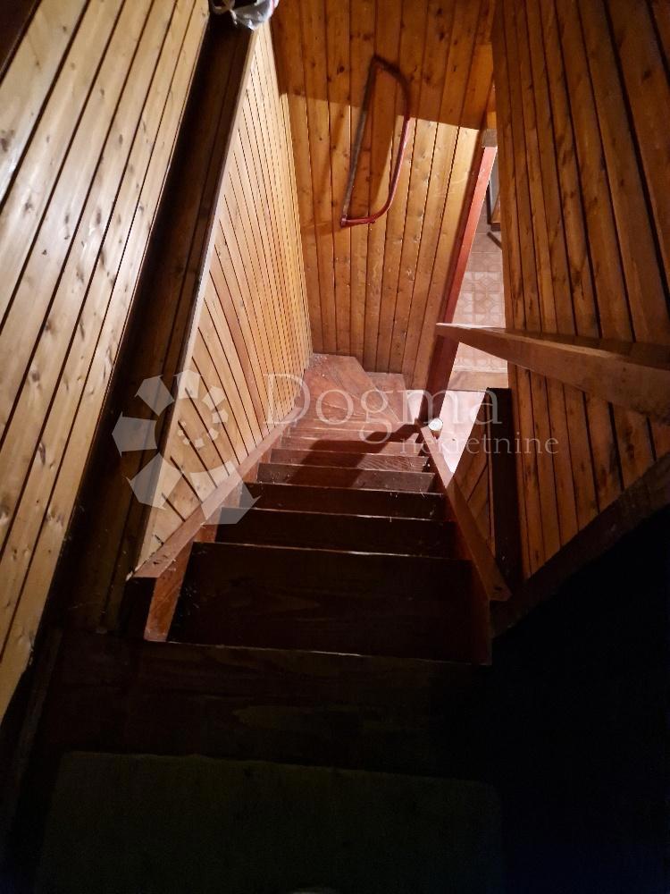 Dom Na predaj - KARLOVAČKA KARLOVAC