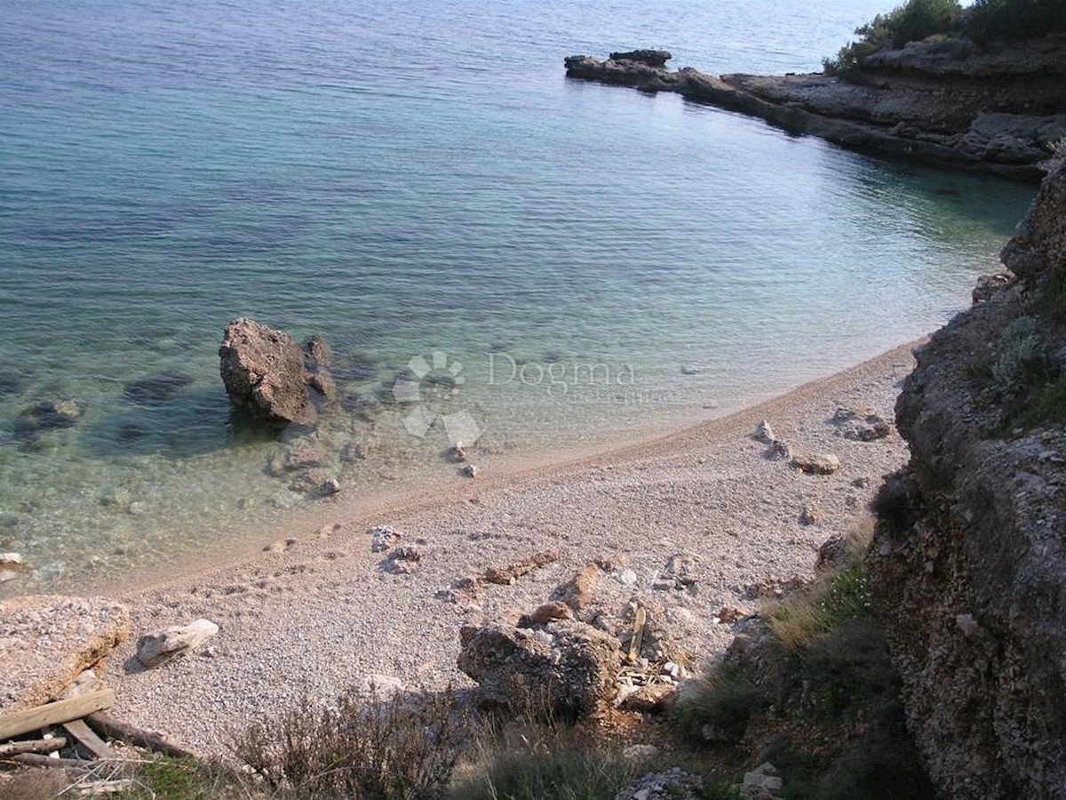 Land For sale - SPLITSKO-DALMATINSKA HVAR