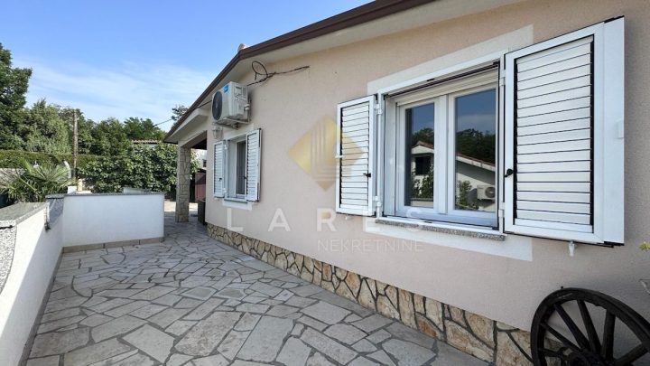 House for sale 150 m² – Dobrinj