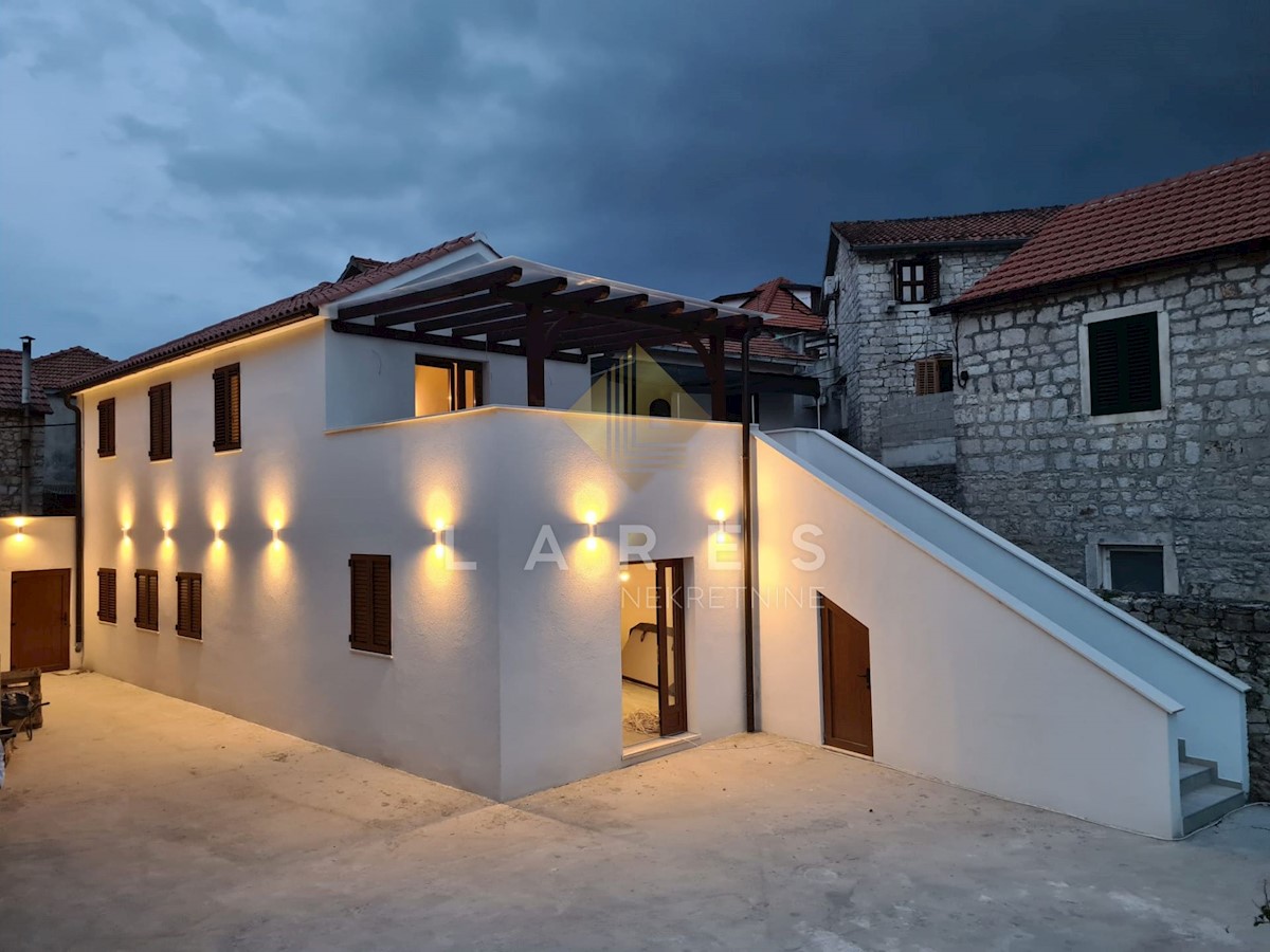 House For sale - SPLITSKO-DALMATINSKA HVAR