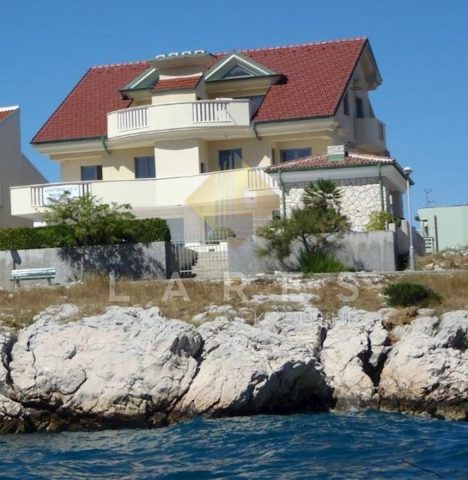 Apartmán na prodej 120 m² – Povljana