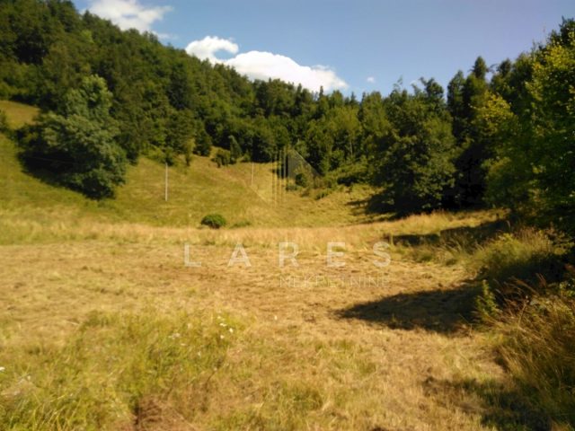 Zemljište na prodaju 35160 m² – Slavica