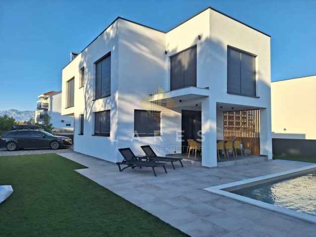 Casa in vendita 160 m² – Povljana
