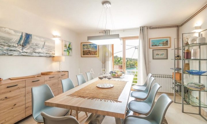 Hiša na predaj 160 m² – Splitska