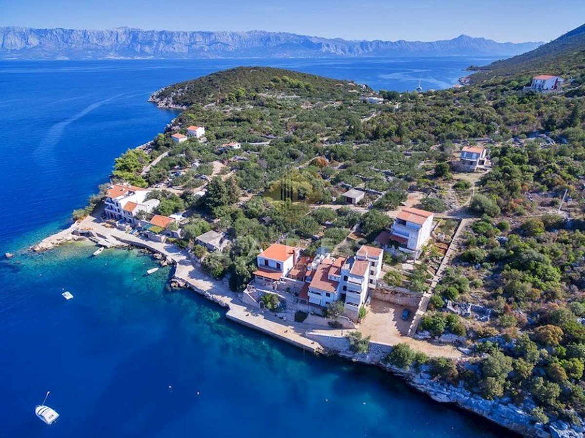 Land For sale - SPLITSKO-DALMATINSKA HVAR