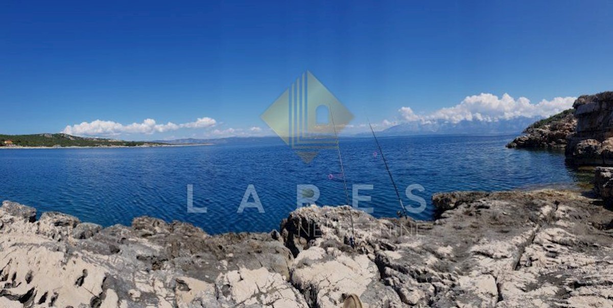 Land For sale - SPLITSKO-DALMATINSKA HVAR