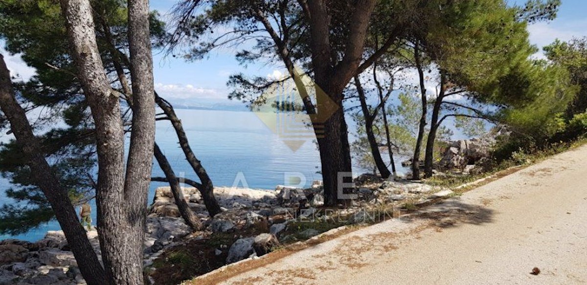 Land For sale - SPLITSKO-DALMATINSKA HVAR