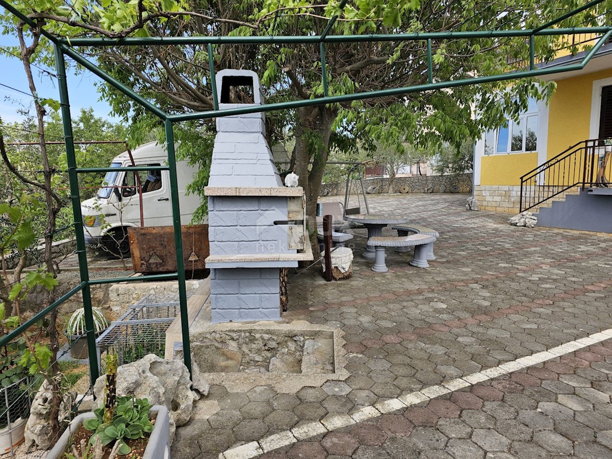 Hiša Na predaj - Primorsko-goranska Malinska-Dubašnica