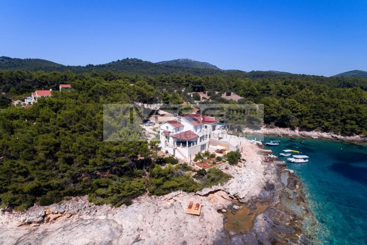 Maison à vendre 250 m² – Vela Luka