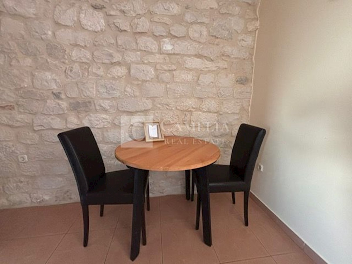 Casa In vendita - SPLITSKO-DALMATINSKA TROGIR