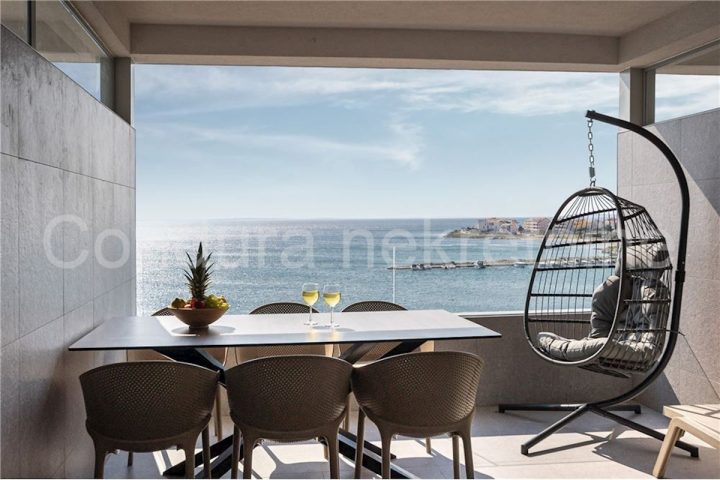 Appartamento in vendita 73 m² – Povljana