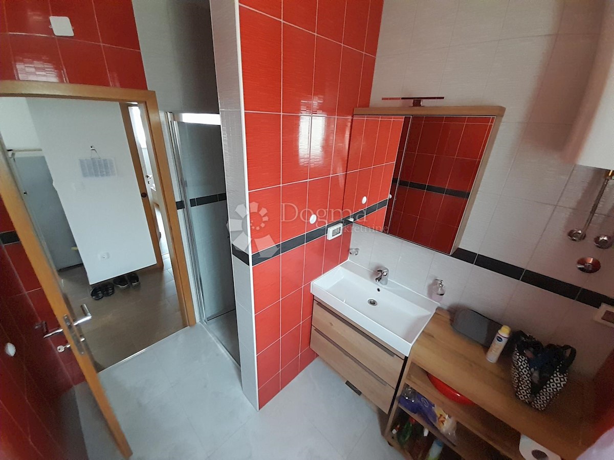 Apartment Zu verkaufen - PRIMORSKO-GORANSKA RAB