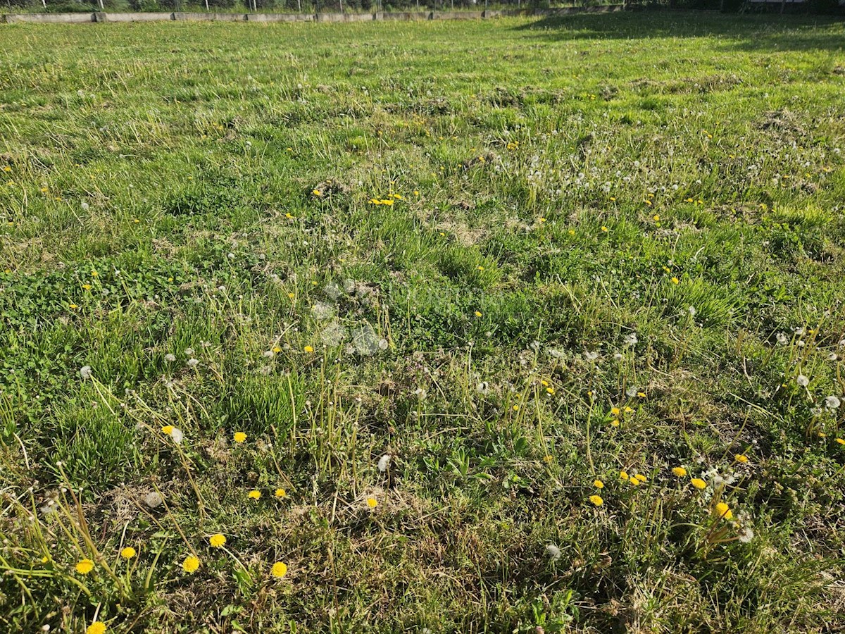 Zemljište Na prodaju KUĆAN MAROF