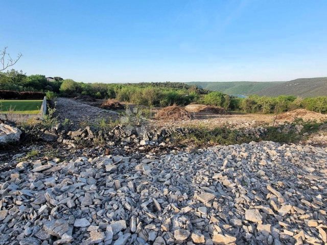 Land for sale 712 m² – Labin