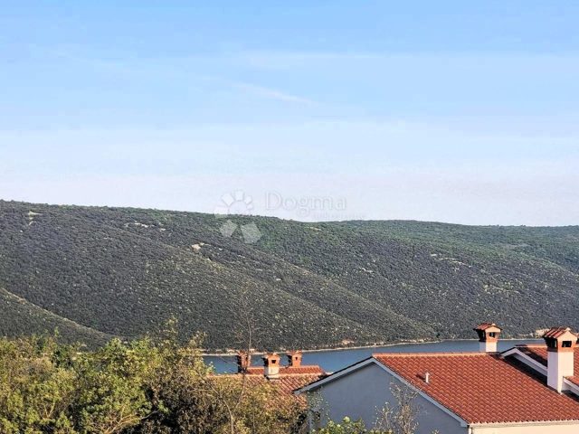 Land for sale 822 m² – Labin