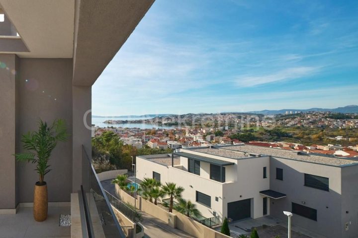 Maison à vendre 399 m² – Podstrana