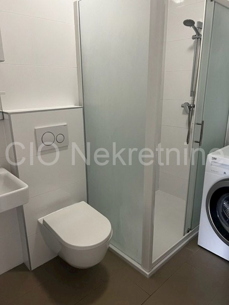 Flat For rent - SPLITSKO-DALMATINSKA SPLIT