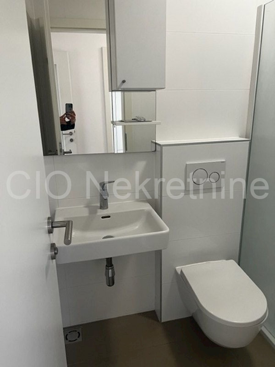 Appartement À louer - SPLITSKO-DALMATINSKA SPLIT