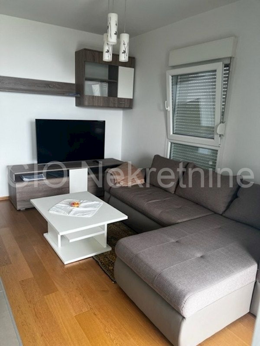 Flat For rent - SPLITSKO-DALMATINSKA SPLIT