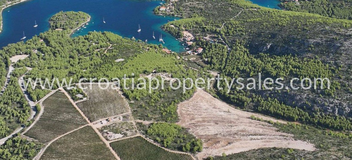 Terreno In vendita - SPLITSKO-DALMATINSKA HVAR