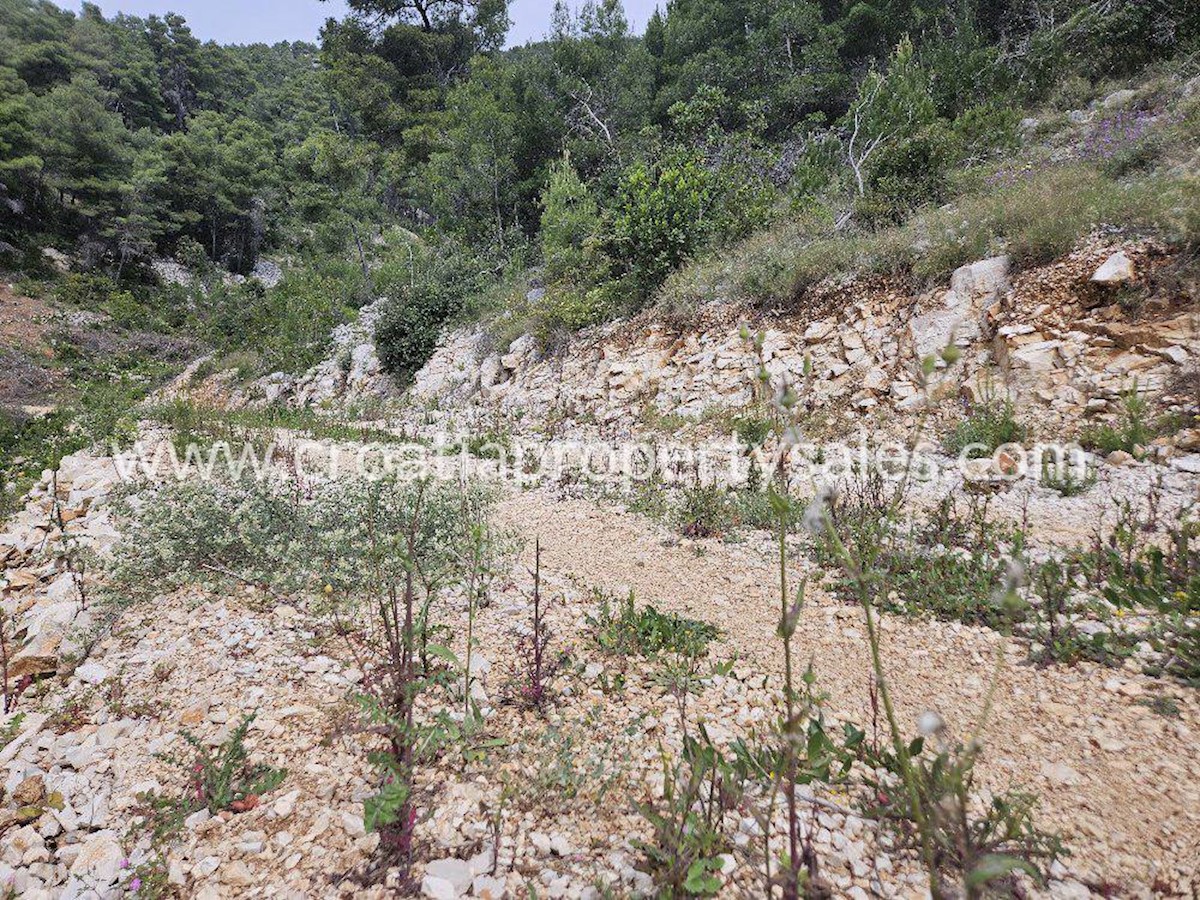 Land For sale - SPLITSKO-DALMATINSKA HVAR