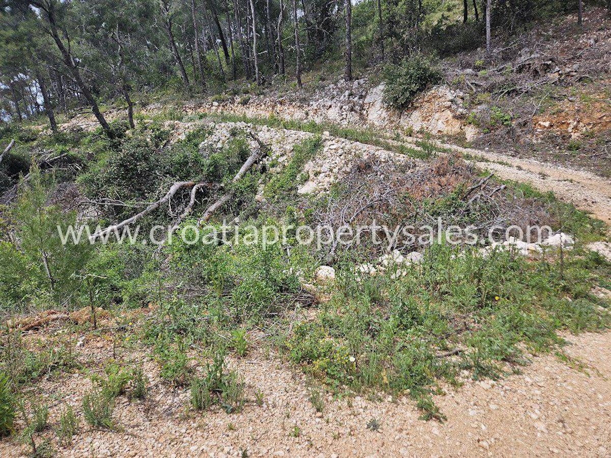 Land For sale - SPLITSKO-DALMATINSKA HVAR