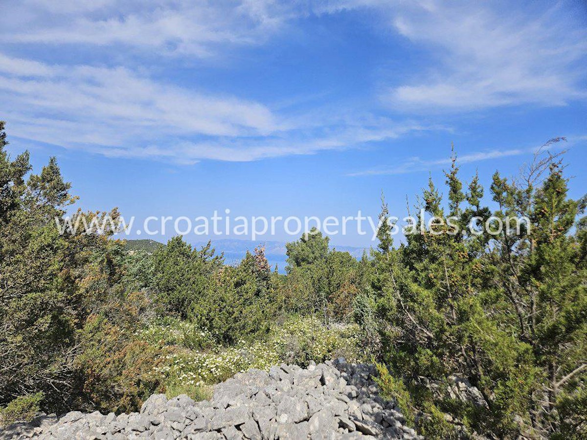 Land For sale - SPLITSKO-DALMATINSKA HVAR