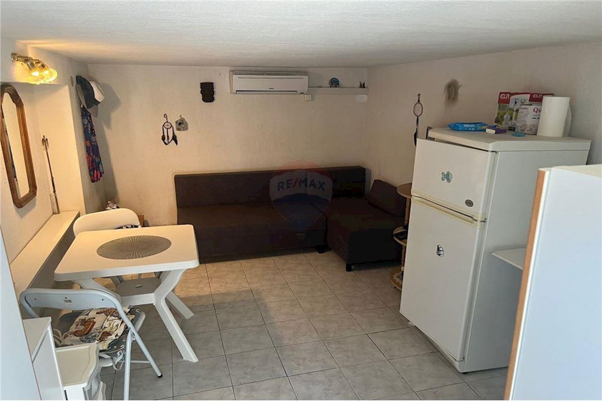 Apartment Zu verkaufen - ŠIBENSKO-KNINSKA ROGOZNICA