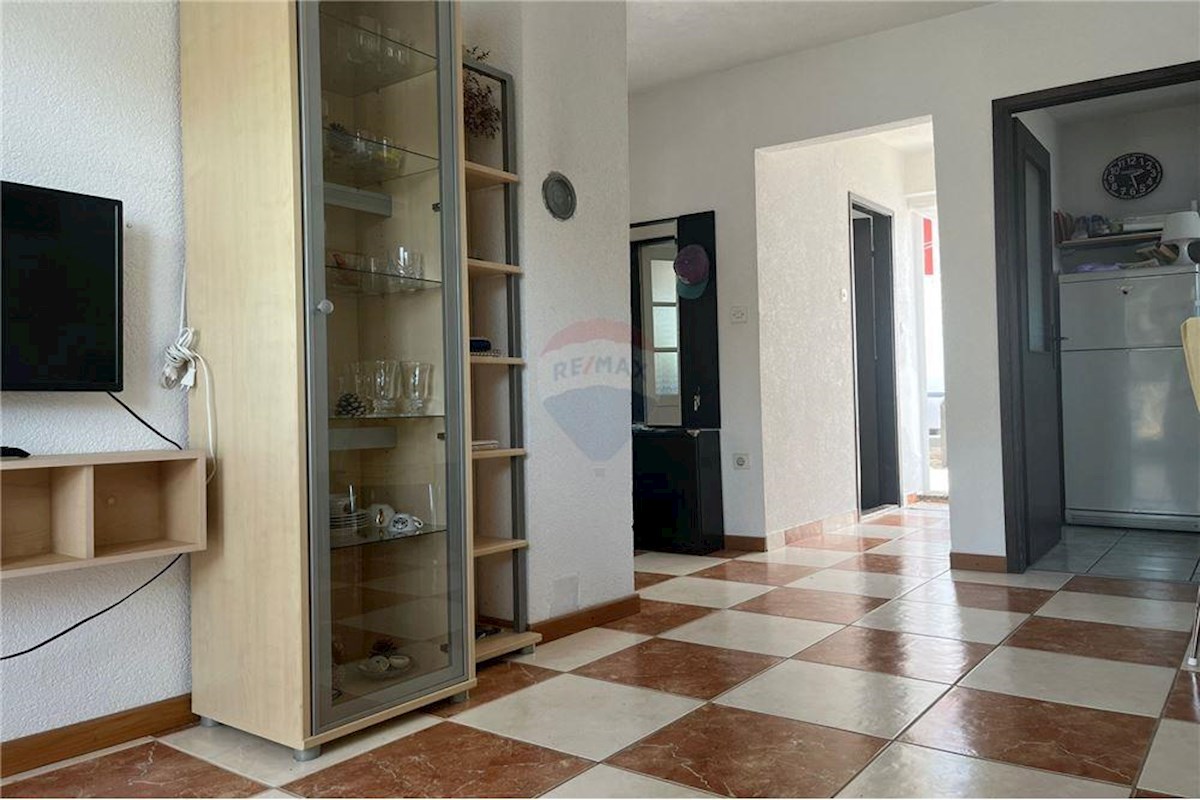 Apartment Zu verkaufen - ŠIBENSKO-KNINSKA ROGOZNICA