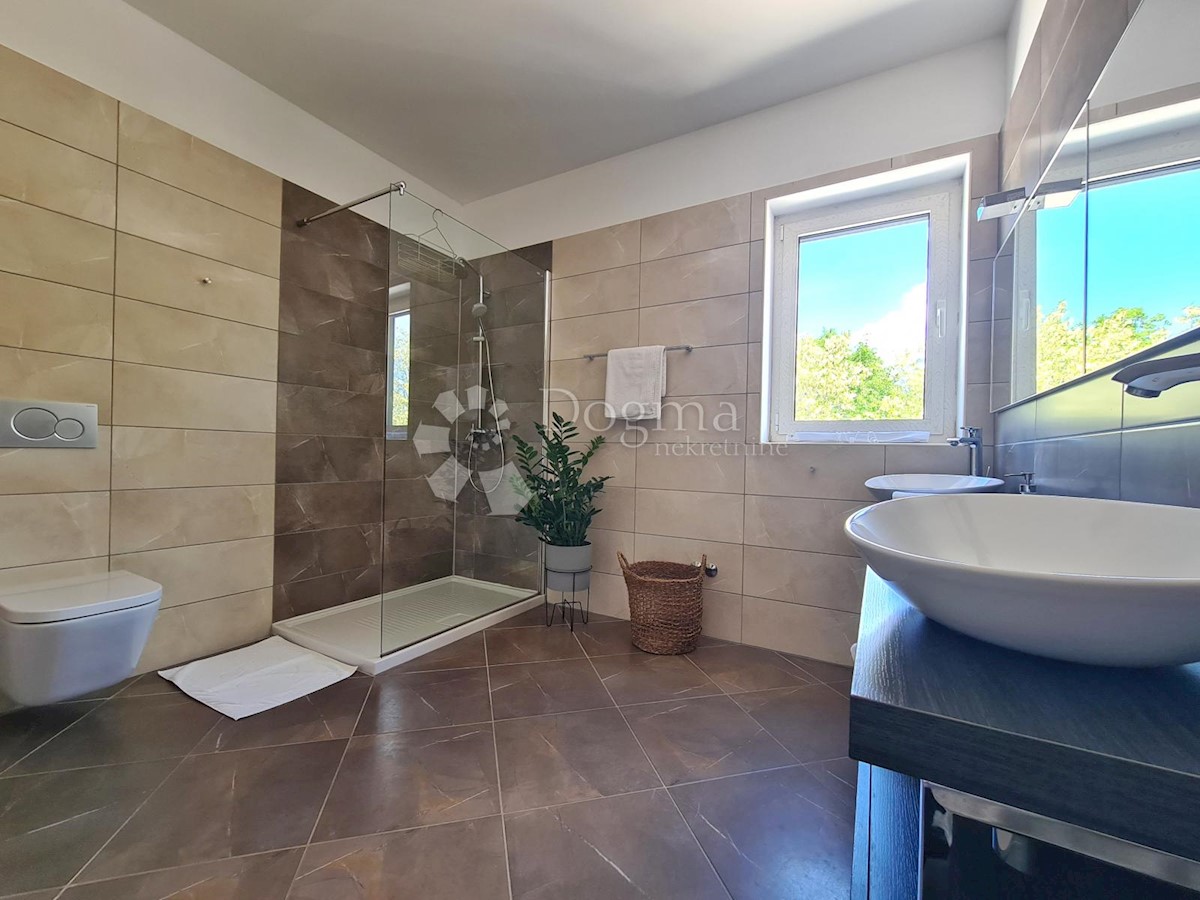 House For sale - ISTARSKA VIŠNJAN