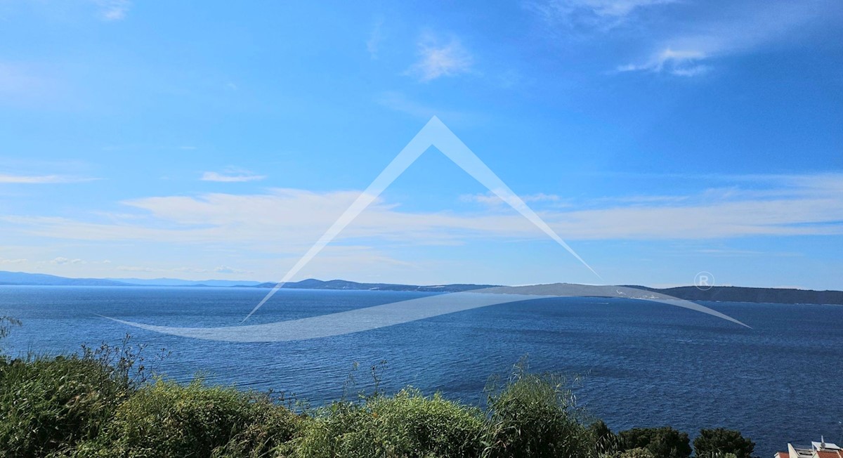 Land For sale - SPLITSKO-DALMATINSKA KAŠTELA