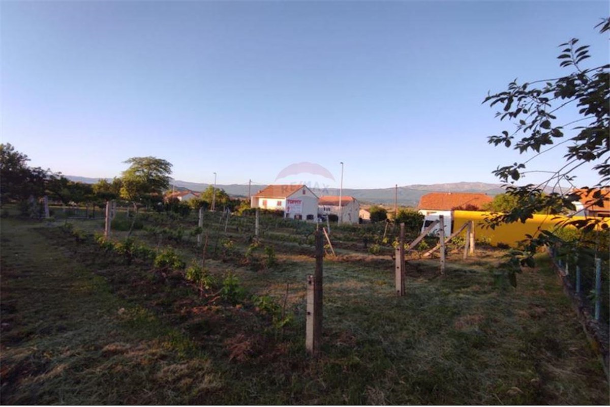 Terreno In vendita - SPLITSKO-DALMATINSKA SINJ