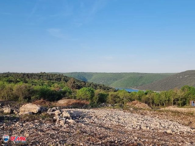 Land for sale 820 m² – Labin