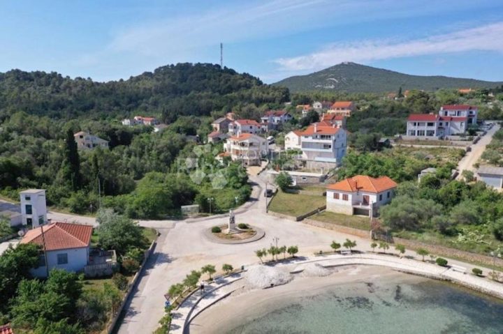 Dom na sprzedaż 378 m² – Lukoran