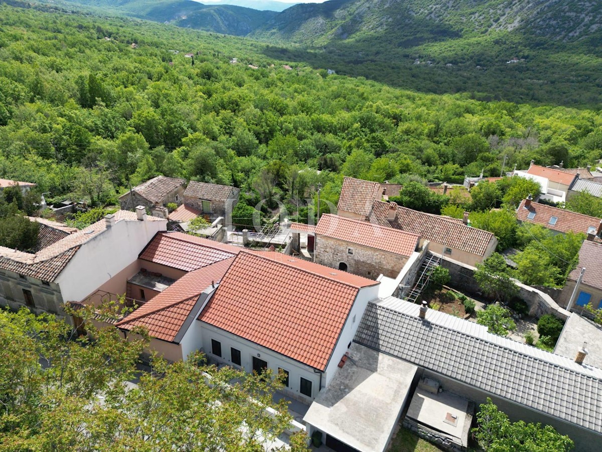 Dom Na predaj - PRIMORSKO-GORANSKA VINODOLSKA OPĆINA