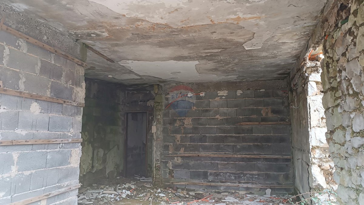 House For sale - KARLOVAČKA PLAŠKI